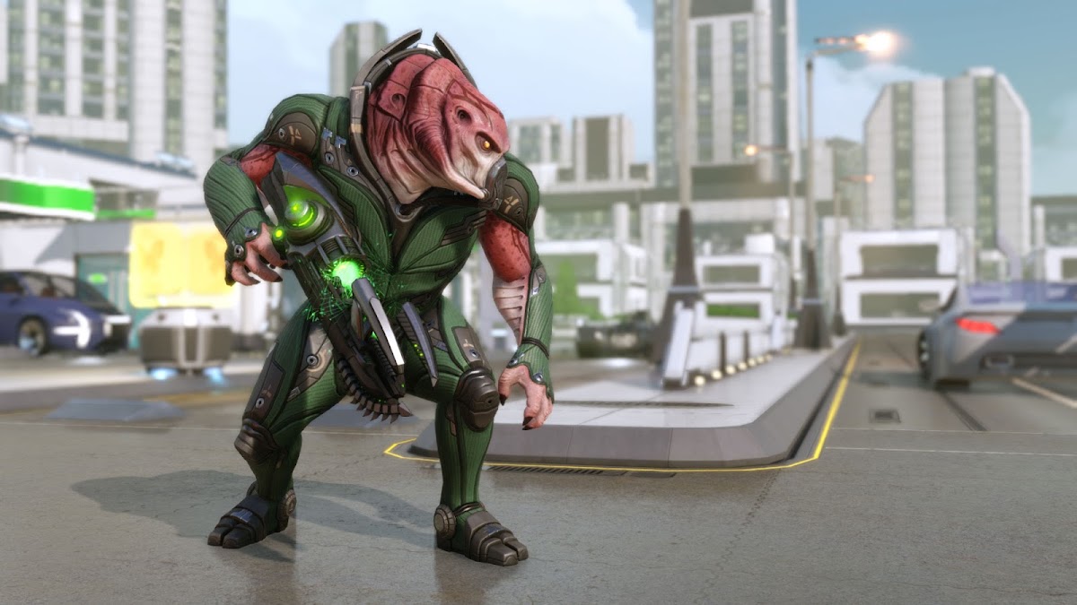 An armored Muton carrying a green-glowing weapon stands on a futuristic city street in XCOM 2.